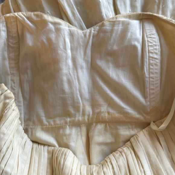 Sienna Miller’s Twentyeight twelve dress - Picture 9 of 10